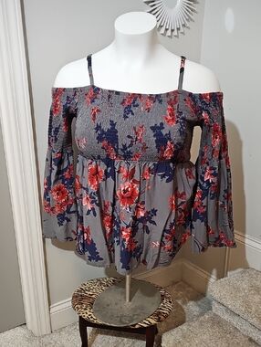 torrid Gray Off-Shoulder Floral Peasant Top with Red and Navy